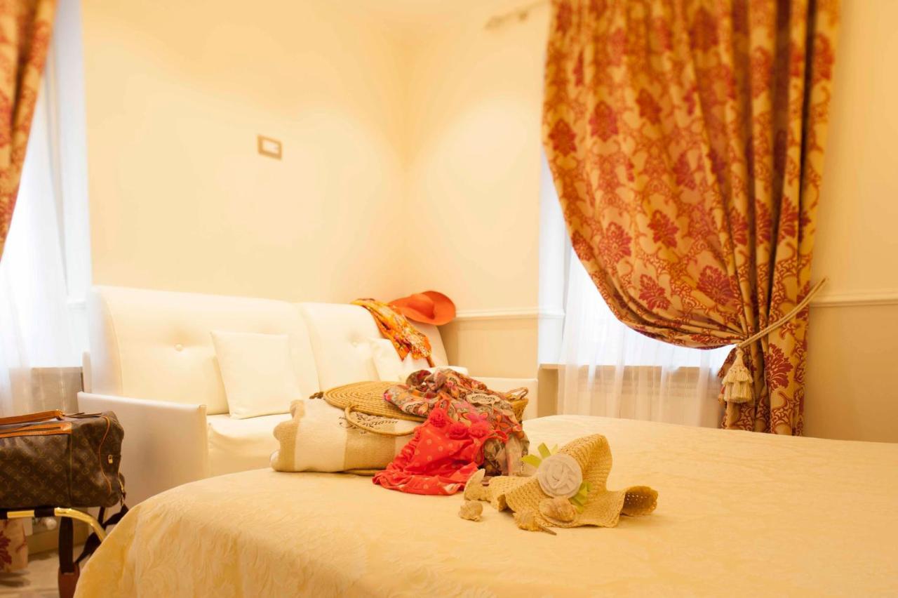 ואראצה Hotel Astigiana & Appartamenti חדר תמונה