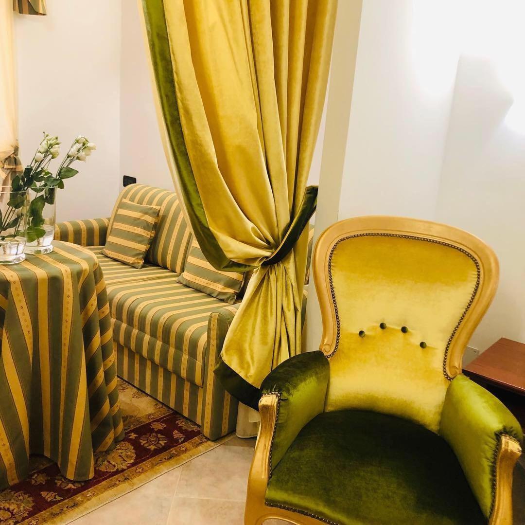 ואראצה Hotel Astigiana & Appartamenti מראה חיצוני תמונה