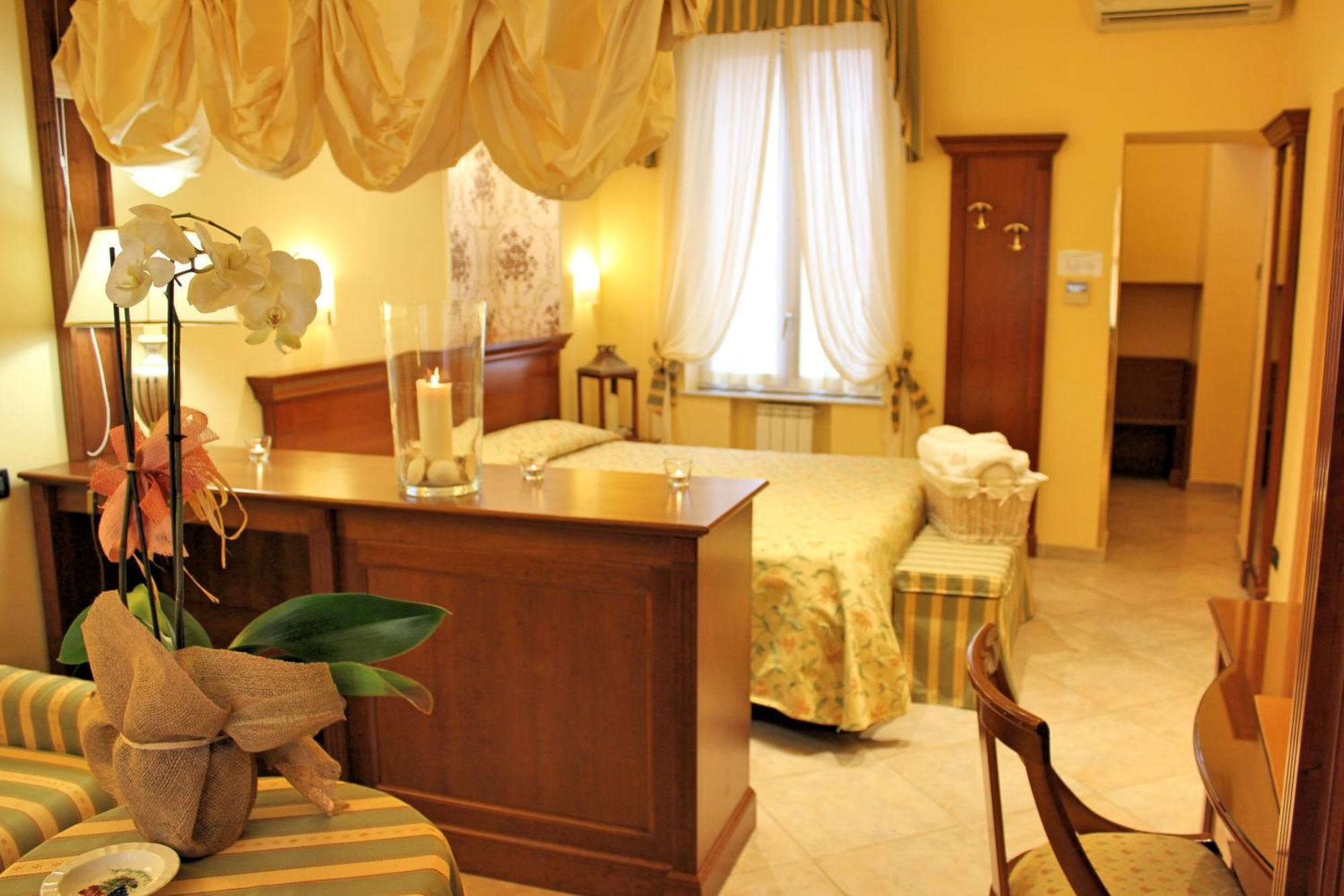ואראצה Hotel Astigiana & Appartamenti חדר תמונה
