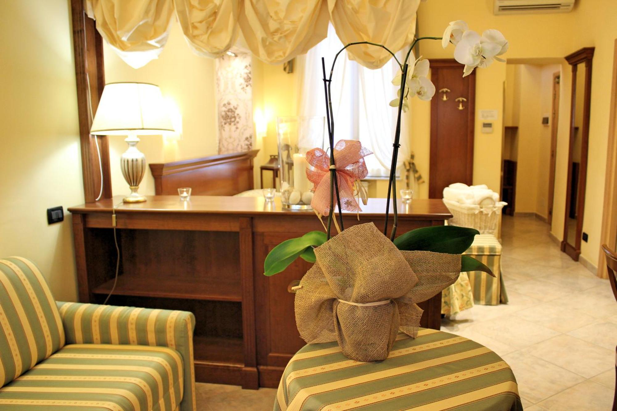 ואראצה Hotel Astigiana & Appartamenti חדר תמונה
