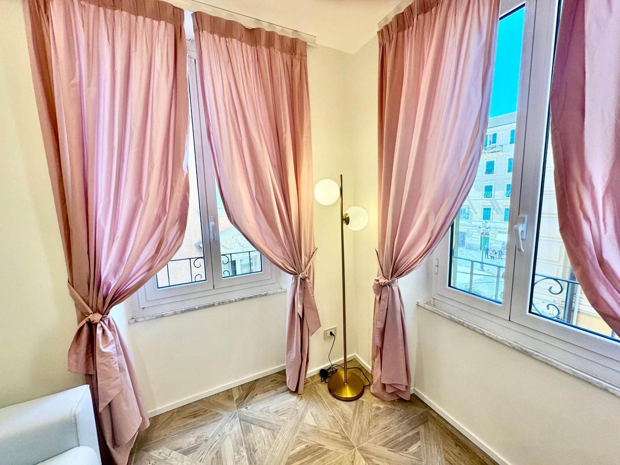 ואראצה Hotel Astigiana & Appartamenti מראה חיצוני תמונה