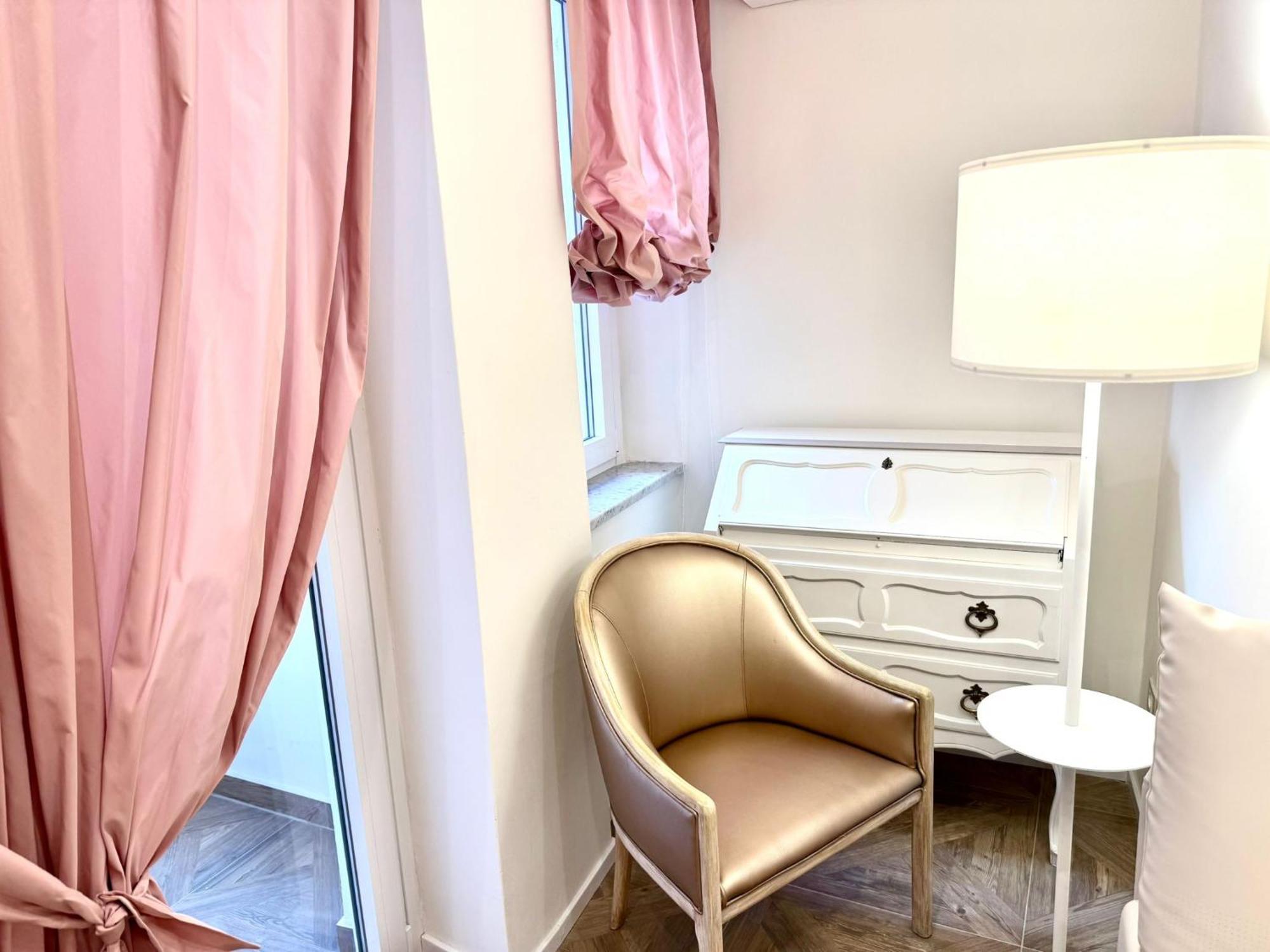 ואראצה Hotel Astigiana & Appartamenti מראה חיצוני תמונה